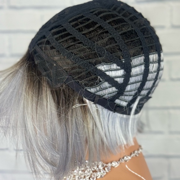Ombré silver bob wig with bangs premium quality synthetic hair - Picture 10 of 10